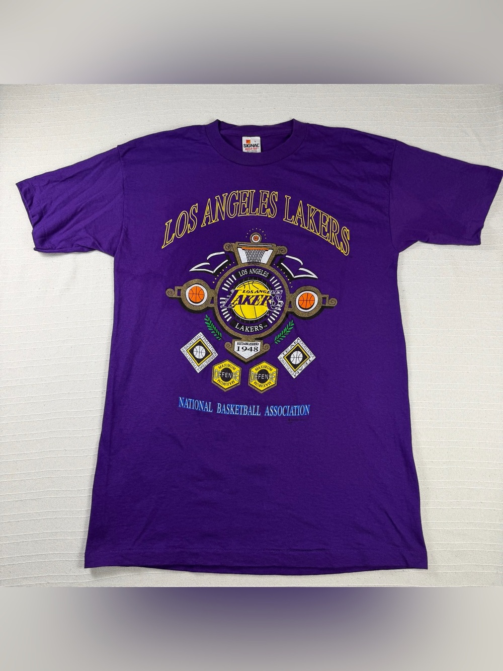 Vintage 1992 Signal Mega-T Los Angeles Lakers NBA T-Shirt (Men's Size Large)